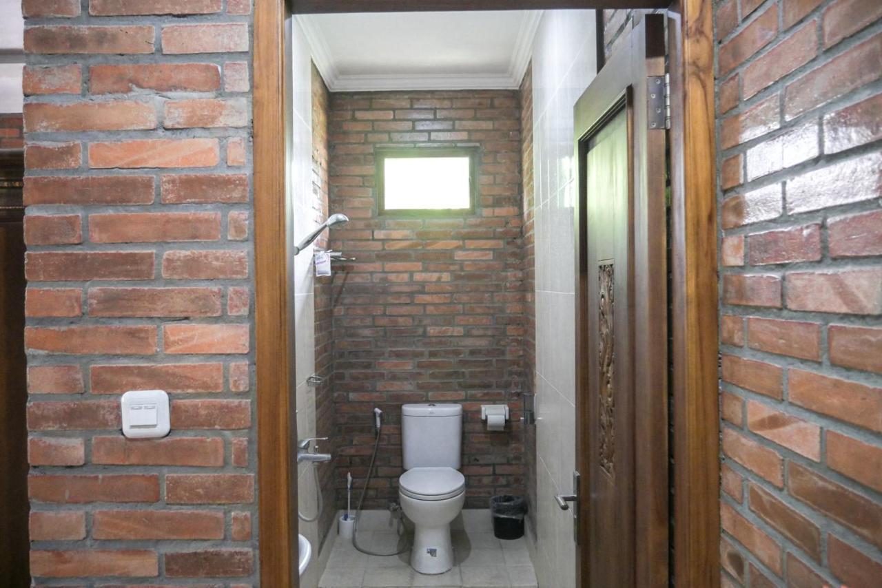 Ndalem Suryo Saptono Guest House Tugu Extérieur photo