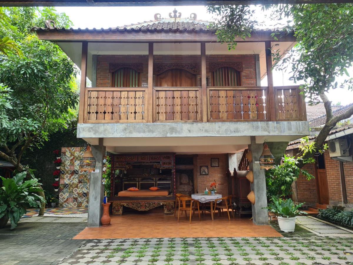Ndalem Suryo Saptono Guest House Tugu Extérieur photo