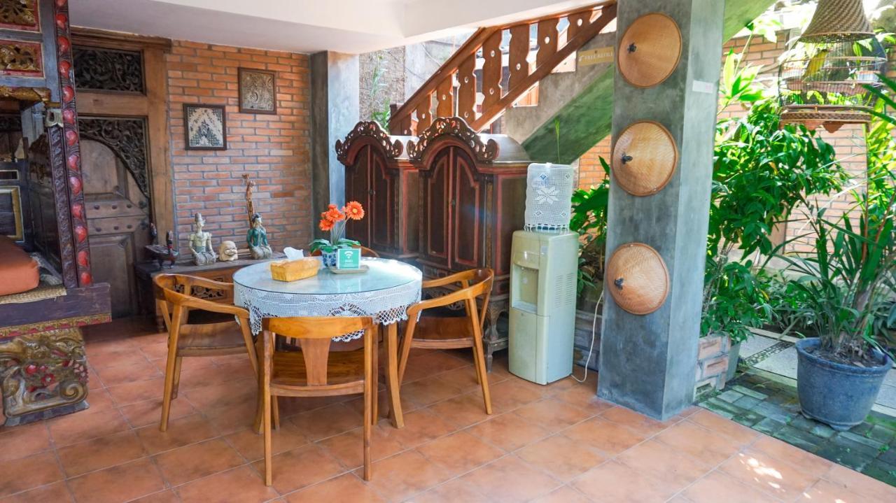 Ndalem Suryo Saptono Guest House Tugu Extérieur photo