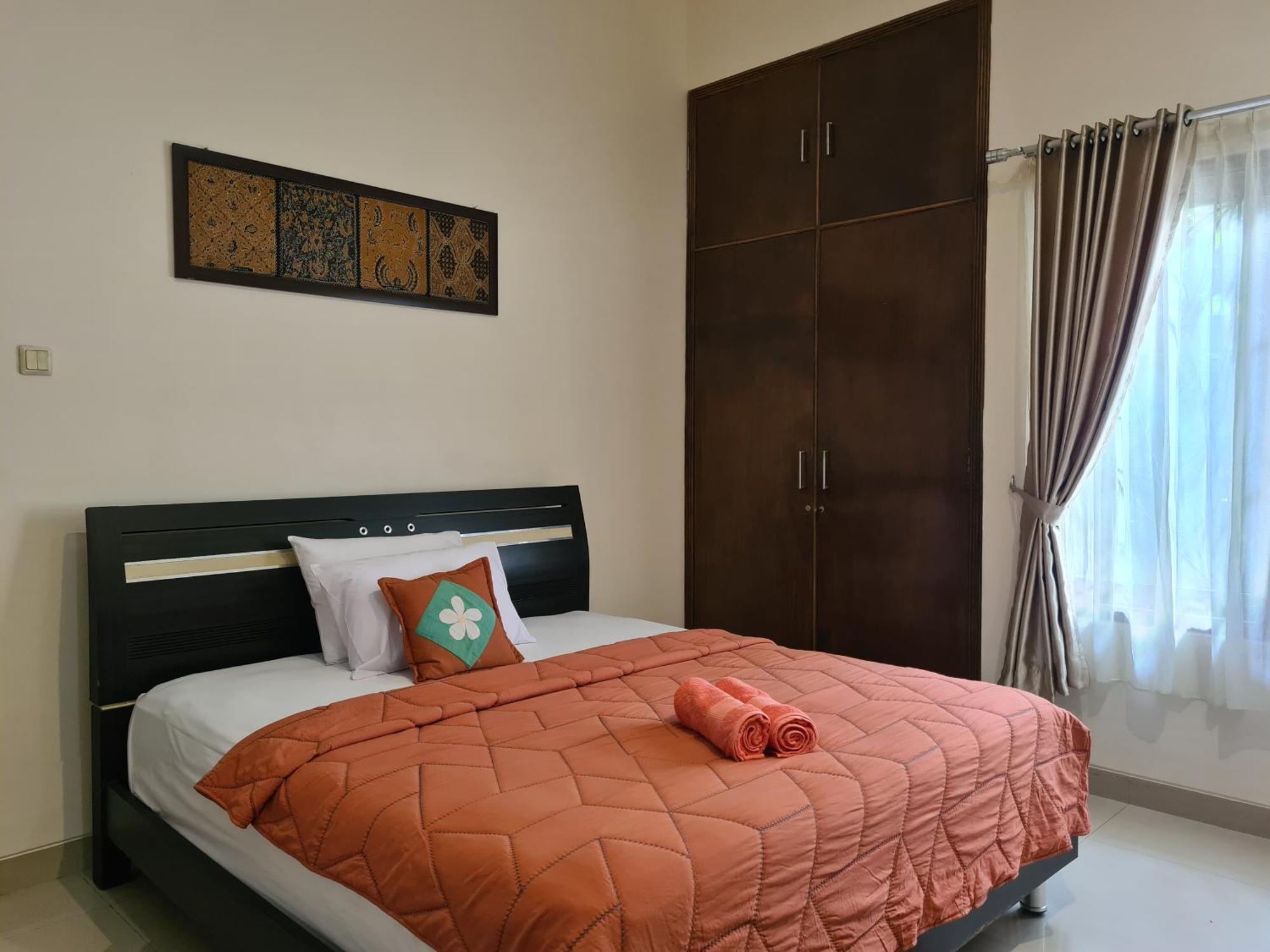 Ndalem Suryo Saptono Guest House Tugu Extérieur photo