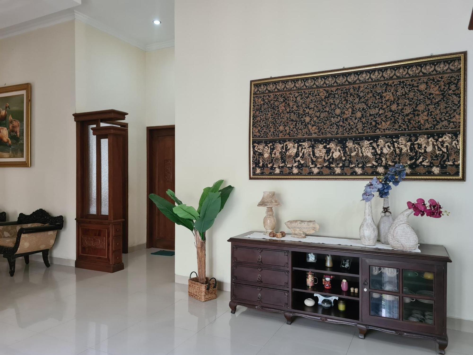 Ndalem Suryo Saptono Guest House Tugu Extérieur photo