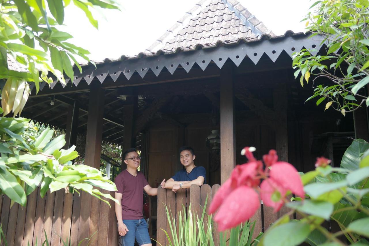 Ndalem Suryo Saptono Guest House Tugu Extérieur photo